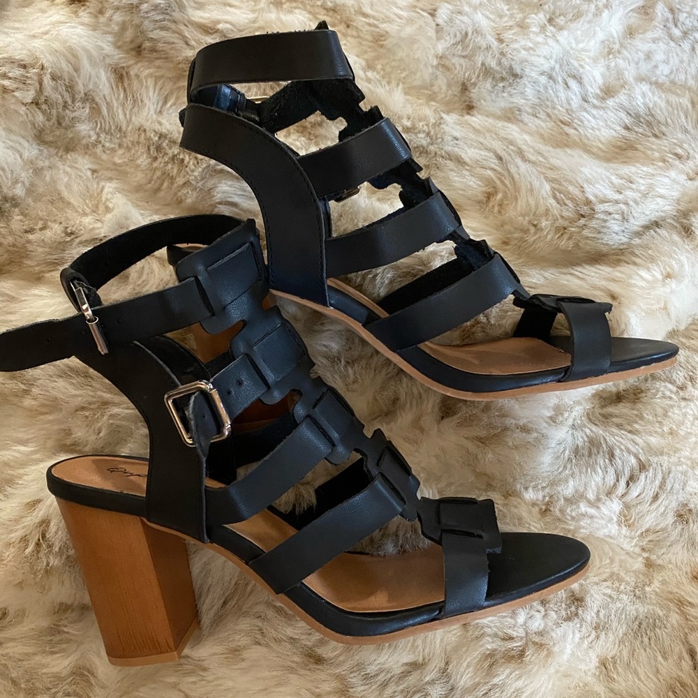 Cute sandal wedges